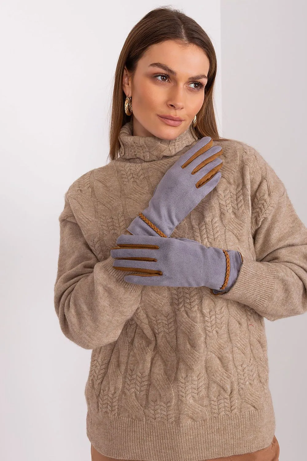 A.T. European Elegant Women's Winter Gloves with Decorative Braids on Wrist