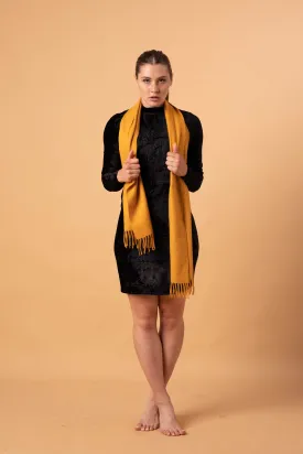 Luxurious Royal Alpaca Scarf - The Ultimate in Warmth and Elegance!