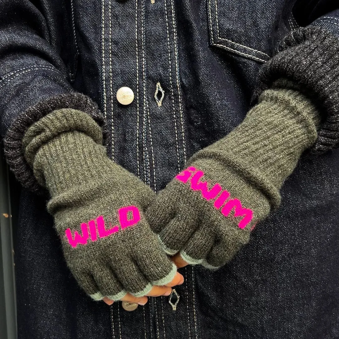 Wild Swim Fingerless Gloves in Seaweed with Neon Pink & Mojito